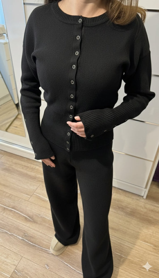 triko çıtçıtlı takım