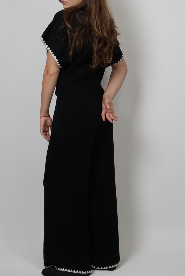 Triko işlemeli takım